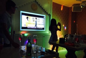 杭州上城区九堡街道附近夜总会招聘包厢服务员,入职需要什么条件