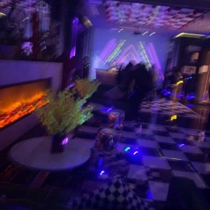 杭州KTV小个子欢乐派对，尽享迷你舞台魅力