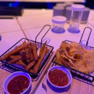 ktv招聘营销文案（招募KTV营销精英：创意招募文案）