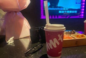 招聘全职妈妈文案（诚邀家庭守护者：全职妈妈职位招募）