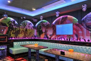 杭州桥下KTV：隐秘空间中的音乐盛宴