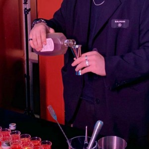 杭州西湖区北山街道附近夜总会招聘酒水促销员,(好上班的不挑人)