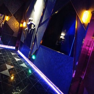 杭州临安区天目山镇附近夜总会招聘包厢气氛租,工作好做吗？