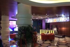 杭州上城区九堡街道附近夜场招聘商务接待,一个月工资多少