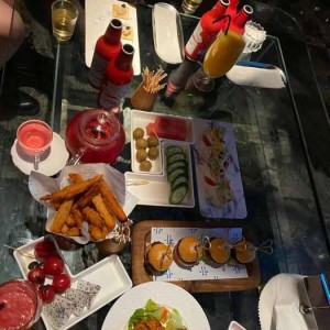 杭州东方魅力KTV：揭秘高端娱乐场所的入职要求与体验