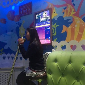 杭州顶级夜场招聘包厢服务员,夜场上班适合穿黑色衣服吗？