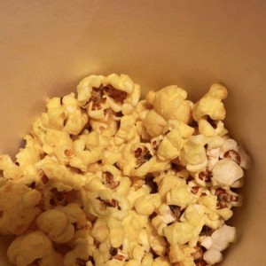 杭州富阳区大源镇附近夜总会招聘包厢服务员,交五险一金吗？