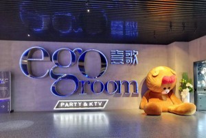 成都夜市烟火旺，杭州求职IT忙