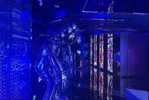 杭州富阳区银湖街道附近夜总会招聘商务礼仪,过年放假吗？