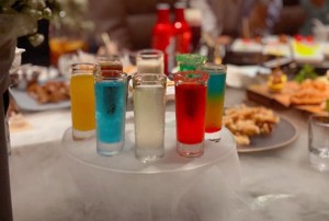 杭州富阳区春建乡附近夜场招聘包厢管家,工资是怎么发放的