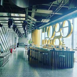 杭州萧山区衙前镇附近ktv招聘包厢服务员,ktv领班队长微信多少